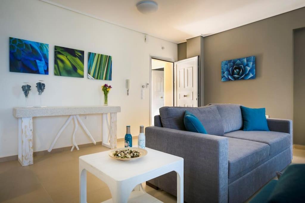 Eucalyptus Suite Sea View Karavomylos Eksteriør bilde