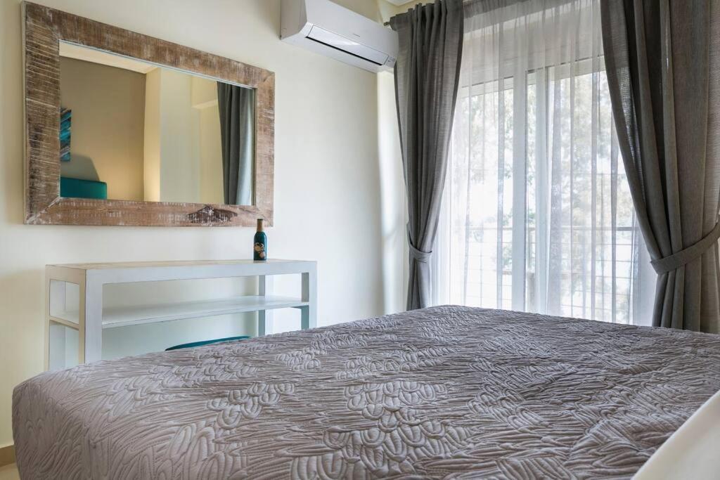 Eucalyptus Suite Sea View Karavomylos Eksteriør bilde